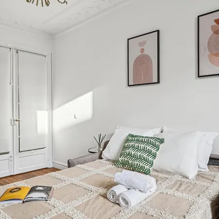 Apartamento Bnbnook - Lovely 1br Near Eiffel & Champ De Mars *